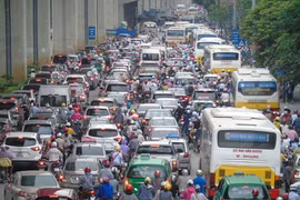 Thu phí xe vào nội đô: Nói nhiều rồi, giờ là lúc Hà Nội thực hiện