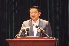 Gallery - Quán Bia Vỉa Hè Có Công An Chống Lưng - image 8