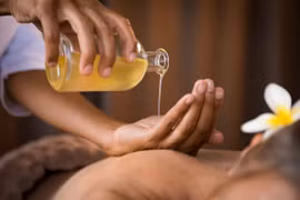 Đình chỉ hoạt động 18 tháng cơ sở massage tổ chức khám chữa bệnh 
