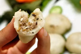 Độc nhất vô nhị bánh trứng kiến Việt Nam