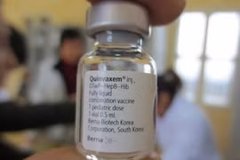 Vắc xin Quinvaxem sẽ được tiêm lại từ tháng 10