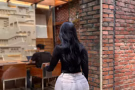 Gái xinh sở hữu vòng 3 to bất thường chăm chỉ khoe dáng