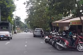 Vỉa hè, lòng đường thành nơi kinh doanh, UBND phường 7, quận Gò Vấp nói gì?