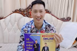 Gallery - Huấn "hoa hồng" bị bắt đi cai nghiện - image 16
