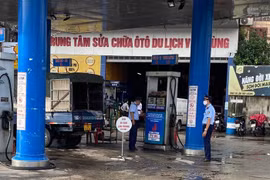 Treo biển 'mất điện', một cửa hàng xăng dầu bị phạt 10 triệu đồng