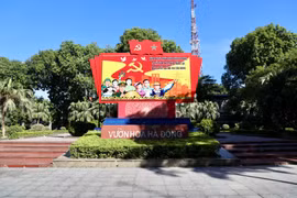 Vườn hoa Hà Đông: Không gian xanh đang xuống cấp nghiêm trọng