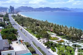 Người Trung Quốc xài chiêu gì mua đất vị trí trọng yếu ở Việt Nam?