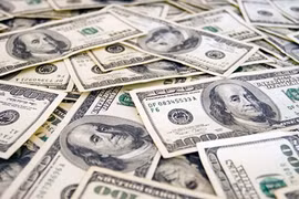Tỷ giá USD, Euro ngày 17/8: Kinh tế khó khăn, USD suy yếu