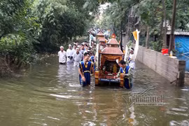 Gallery - Ngập lụt ở Chương Mỹ - image 15