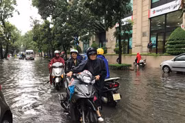 Hà Nội: Những điểm đen ngập lụt cần tránh 