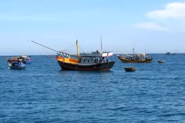 Tàu lạ tấn công, bắn chết một ngư dân