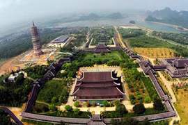 Bao nhiêu đại gia Việt lao vào miếng bánh du lịch tâm linh?