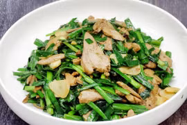 Loại rau như cỏ dại thành món bổ thận tráng dương 