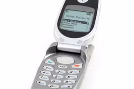 Bất ngờ iPhone nắp gập, màn hình cong sắp ra mắt 
