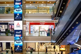 Gallery - Black Friday - image 9