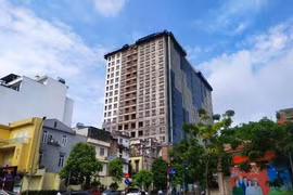 Gallery - Tòa Nhà 8B Lê Trực Xây Dựng Sai Phép - image 19