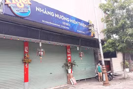 Gallery - Chủ quán Nhắng nướng ép khách quỳ - image 7