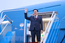 Gallery - CHỦ TỊCH QUỐC HỘI VƯƠNG ĐÌNH HUỆ  - image 17