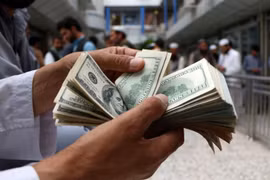 Tỷ giá ngoại tệ hôm nay 24/8: USD và bảng Anh rủ nhau tăng giá