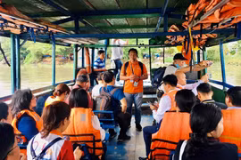 Kỳ vọng giúp ngành du lịch “đón sóng” bền vững