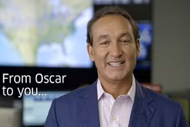 CEO United Airlines nguy cơ “thủng túi” vì scandal kéo lê khách