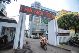 Gallery - Công ty TBYT Phương Đông thổi giá máy XN COVID-19 - image 7