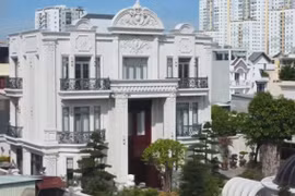 Choáng ngợp “biệt phủ” 4.000m2 như công viên thu nhỏ giữa Sài Sòn 