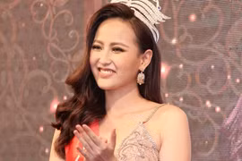 HOT: Khánh Ngân lên tiếng về tin đồn mua giải Miss Globe 2017