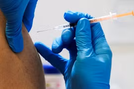 Nhật Bản sắp có vaccine dành riêng cho BA.5 Omicron