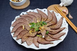Thích mấy cũng nên tránh ăn 4 bộ phận này của con lợn 