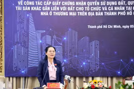 TP HCM bàn cách cấp sổ hồng cho 81.000 căn hộ