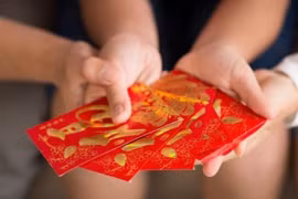 Muôn kiểu lì xì đầu năm mới của doanh nghiệp