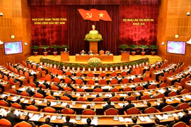 Gallery - HỘI NGHỊ TRUNG ƯƠNG LẦN THỨ 13 - image 5