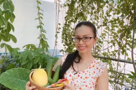 Khu vườn “bạc tỷ” trong biệt thự giữa phố của Cẩm Ly 