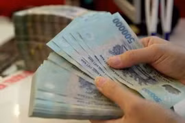 Ngân hàng thưởng Tết cao ngất, nhân viên ngành khác nhìn ao ước
