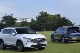 Hyundai SantaFe vẫn bán gần nghìn xe giữa đại dịch