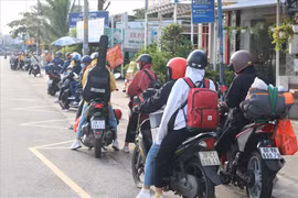 Các phường ở TPHCM làm gì để lao động nhập cư "ở yên trong nhà trọ"?