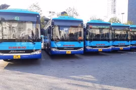 Từ ngày 15/7, xe buýt Hà Nội được chạy 100% công suất trở lại.