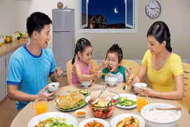 Cuộc sống bận rộn, bữa ăn không còn quan trọng?