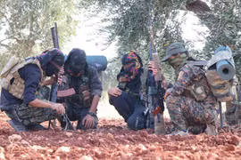 Video du kích người Kurd tiến hành nhiều cuộc tấn công vào thánh chiến ở Aleppo, Syria