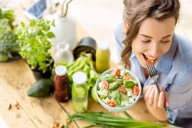 Cẩn thận khi giảm cân bằng phương pháp detox