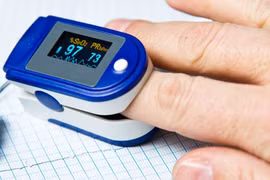 Sử dụng máy đo SpO2 cho bệnh nhân Covid-19