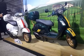 Xe máy Vespa Racing Sixties ra mắt, giá từ 94,9 triệu đồng