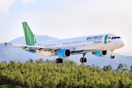 Bamboo Airways đưa gần 200 thai phụ, người già, y bác sĩ Huế từ miền Nam về quê