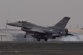 Cứu hộ Đài Loan tìm thấy mảnh vỡ F-16V, nhưng không có dấu vết phi công
