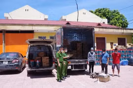 3 đối tượng Kha, Thu, Diện cùng tang vật tại Công an huyện Gia Lộc 