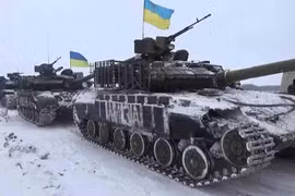 Ukraina chuyển lực lượng quân sự lớn đến Donbass, chiến sự chực chờ bùng nổ