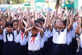 Nghiêm cấm lợi dụng danh nghĩa Hội phụ huynh thu tiền ngoài quy định