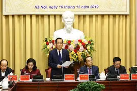 Bộ trưởng LĐ-TB-XH: 'Lương tôi chuyển cho vợ kiểm soát càng tốt'