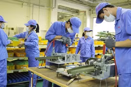 Thu hút FDI: "Sóng" sang nước khác, lợi thế trong nước "chạy" đâu?